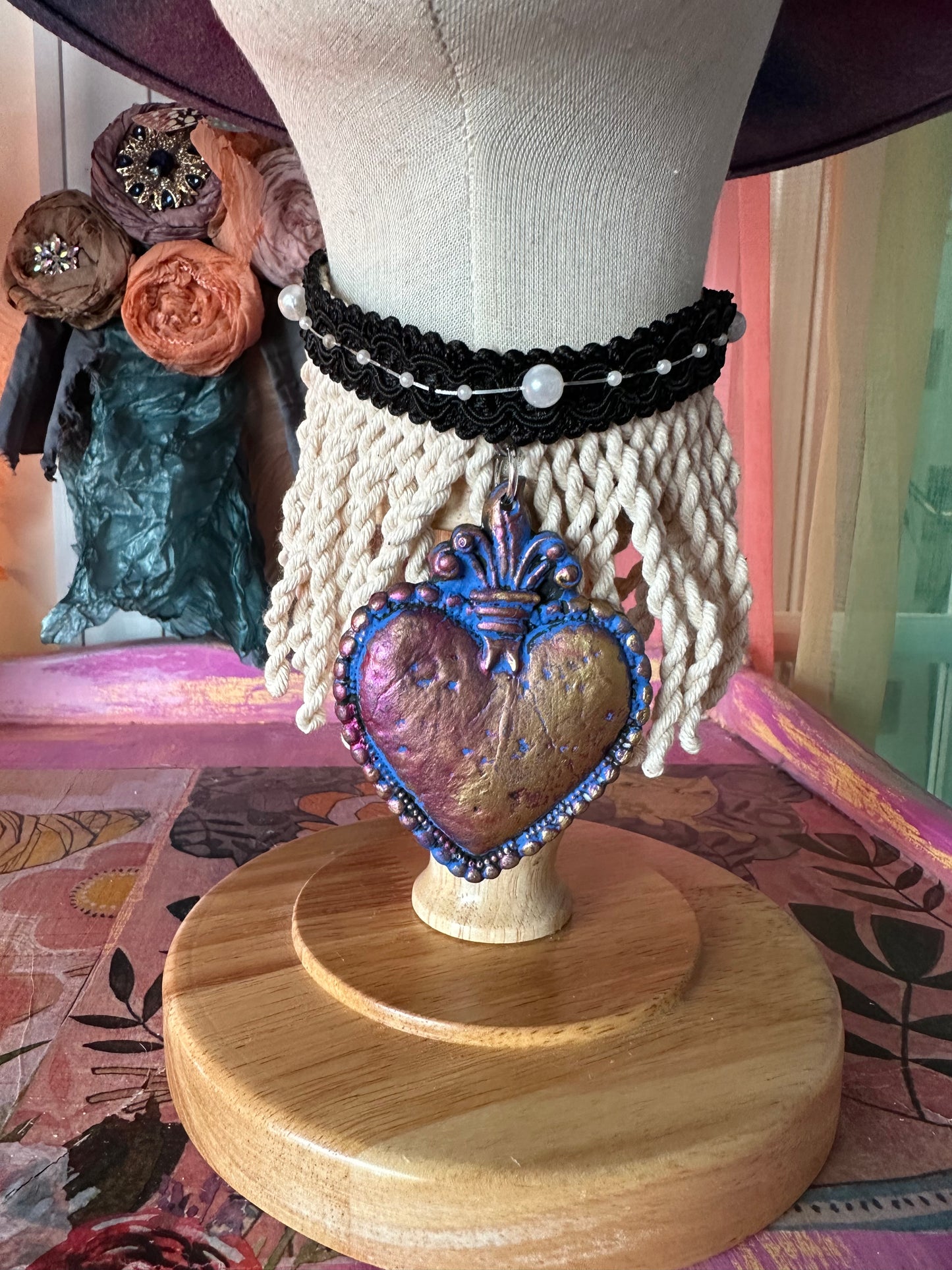 Royalty Choker