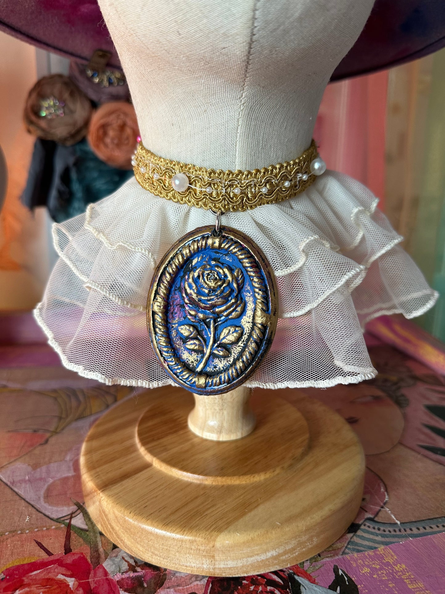 Royalty Choker