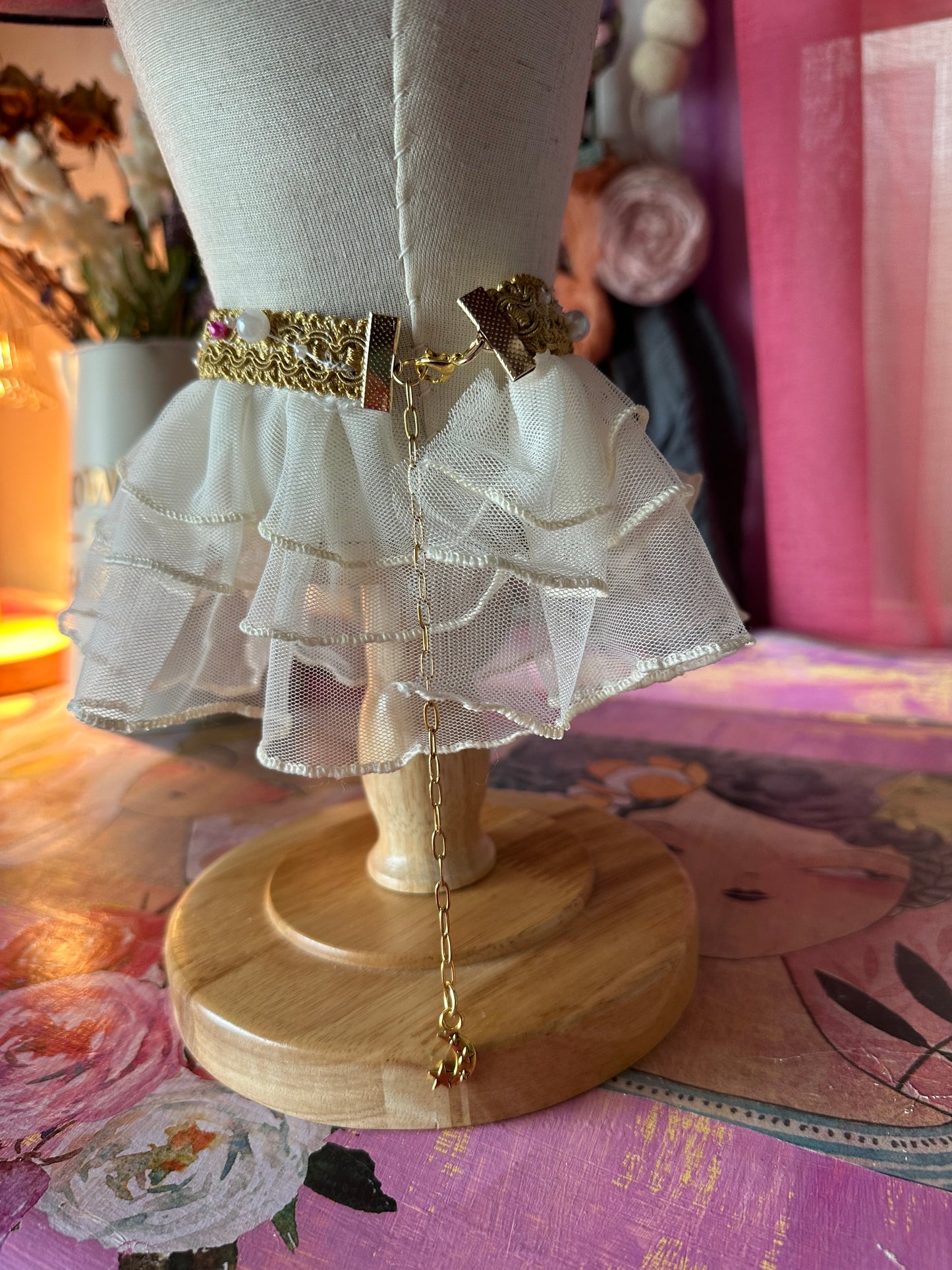 Royalty Choker