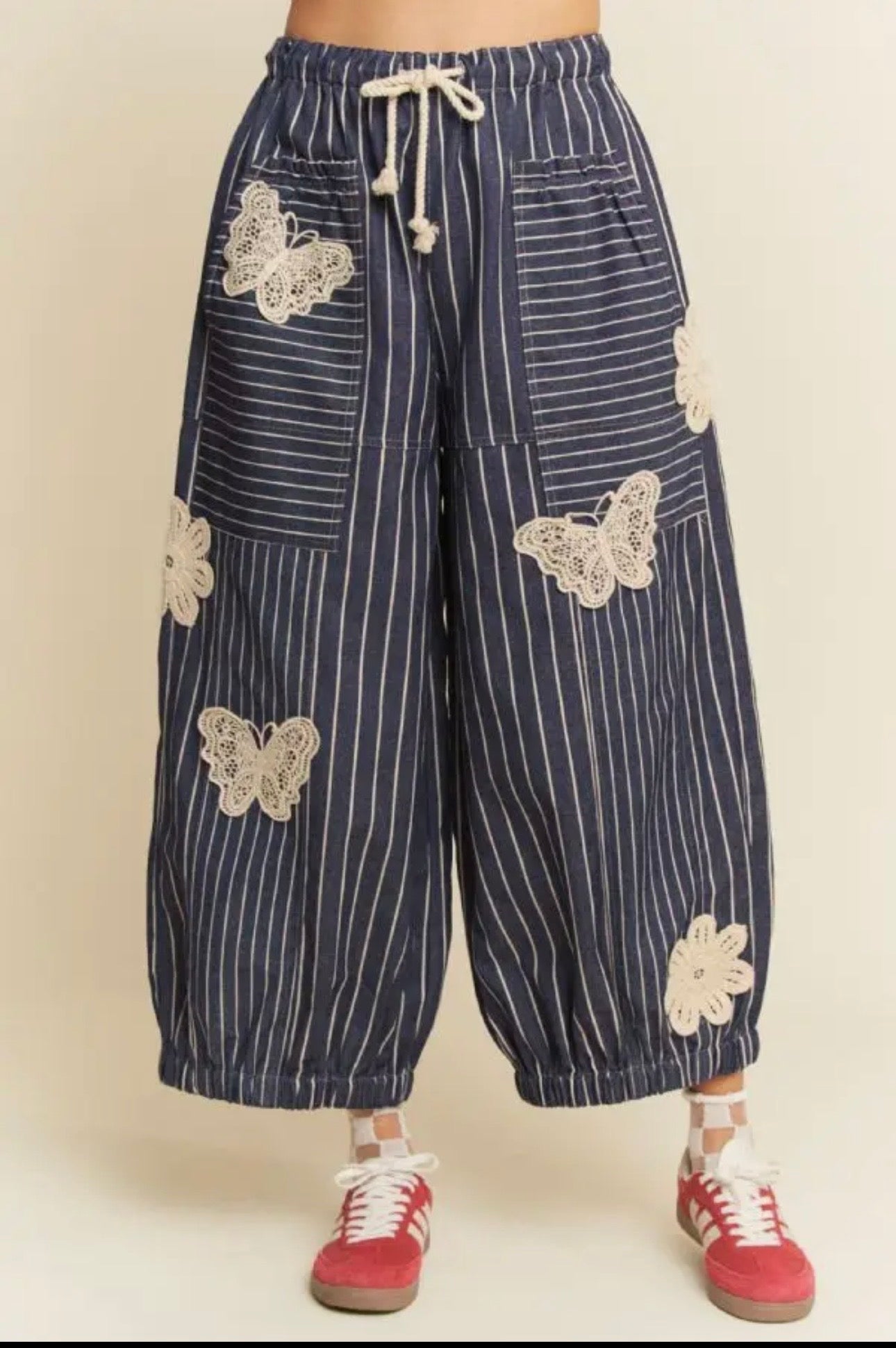 Butterfly denim pant sz small