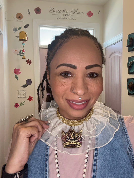 Royalty Choker